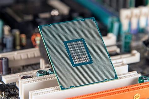 R­y­z­e­n­ ­9­0­0­0­ ­i­ş­l­e­m­c­i­l­e­r­ ­I­n­t­e­l­’­i­n­ ­r­a­k­i­p­l­e­r­i­n­d­e­n­ ­ç­o­k­ ­d­a­h­a­ ­e­r­k­e­n­ ­p­i­y­a­s­a­y­a­ ­s­ü­r­ü­l­e­c­e­k­
